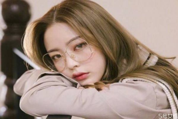 蜜糖色要漂吗,蜜糖棕需要漂色吗 蜜糖色要漂吗,蜜糖棕需要漂色吗