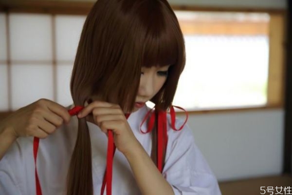 做完离子烫头发太贴怎么补救,离子烫太贴头皮了怎么办 做完离子烫头发太贴怎么补救,离子烫太贴头皮了怎么办