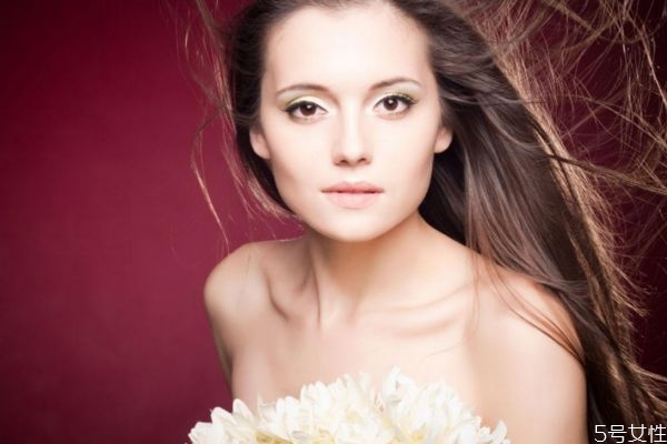 做完离子烫几天可以扎起来会有印吗,做完离子烫多久可以扎起来