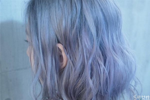 第一天染的头发第二天可以洗吗?,第一天洗完头第二天可以染发吗 第一天染的头发第二天可以洗吗?,第一天洗完头第二天可以染发吗