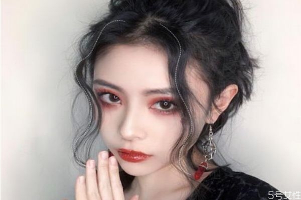 刘海弧度怎么弄,刘海怎么弄上去