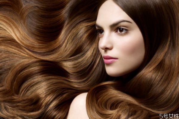 洗头精华素和护发素有什么区别,精华素和护发素有什么区别吗