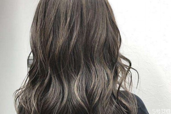 染发会不会影响头发的卷度,染头发会不会影响卷度 染发会不会影响头发的卷度,染头发会不会影响卷度