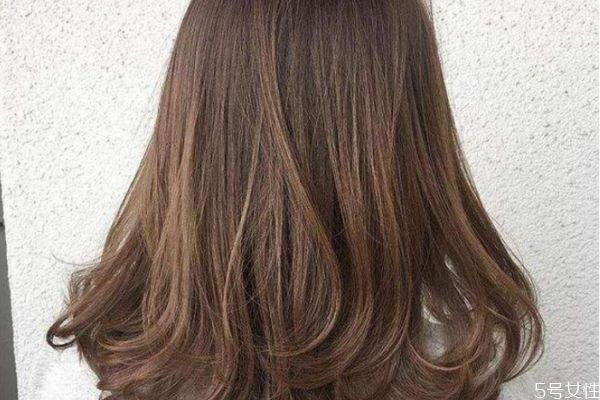 烫坏的头发怎么补救,头发烫染受损严重怎么快速修复