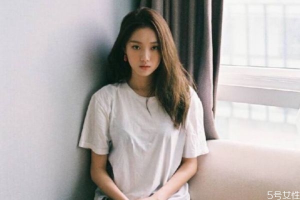 头发一直出汗怎么办,夏天头发出汗出的特别厉害是什么原因