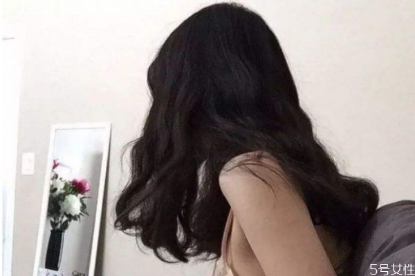 染黑发多久能褪到自然,染的黑头发多久可以褪到自然黑色