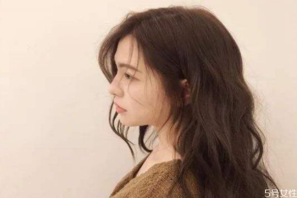 怎么防止染发后褪色,染完头发如何防止褪色