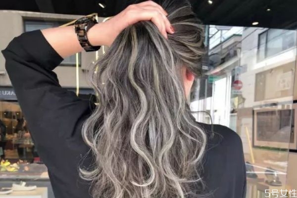 挑染头发一般是哪几个位置好看图片,挑染头发一般是哪几个位置好看男生 挑染头发一般是哪几个位置好看图片,挑染头发一般是哪几个位置好看男生