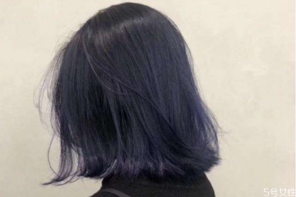 漂完发可以用洗发水吗,漂完头发可以用洗发水洗吗