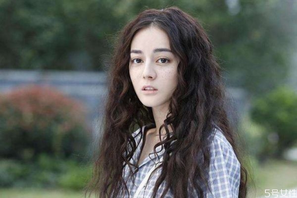 长发泡面头发型图片女生,长发泡面头