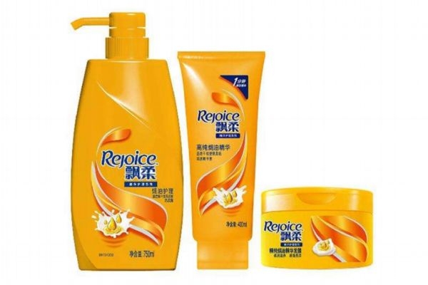 头发干枯分叉掉发怎么办,头发干枯毛躁分叉怎么改善