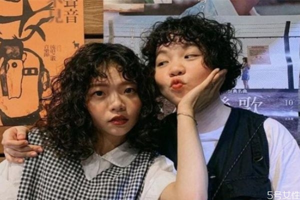 头大脸大能烫羊毛卷吗,大脸能烫羊毛卷吗