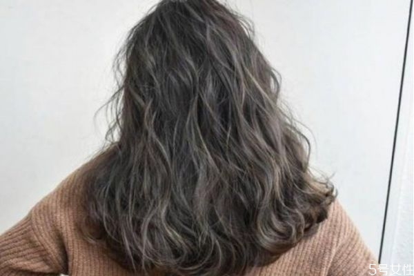 怎样修复头发,修复头发枯燥的办法