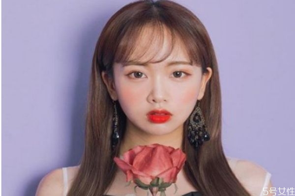 漂了头发后染什么颜色褪色慢,漂染以后的头发掉色怎么处理