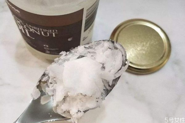 滋润头发的叫什么,干燥的头发怎样润滑