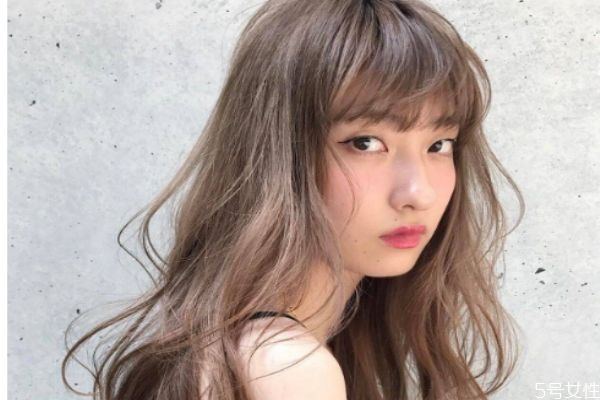 怎么维持卷发的卷度,卷发如何保持长久卷度 怎么维持卷发的卷度,卷发如何保持长久卷度