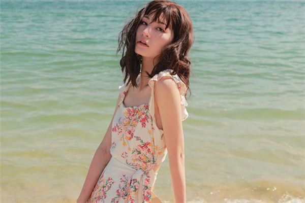 适合海边度假发的朋友圈