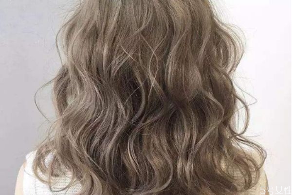 蜂蜜茶棕和蜜茶棕有什么区别,蜂蜜茶色和蜂蜜茶棕一样的吗 蜂蜜茶棕和蜜茶棕有什么区别,蜂蜜茶色和蜂蜜茶棕一样的吗