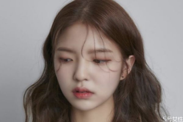 烟草棕色头掉了变什么颜色,红棕头发掉色后是什么颜色