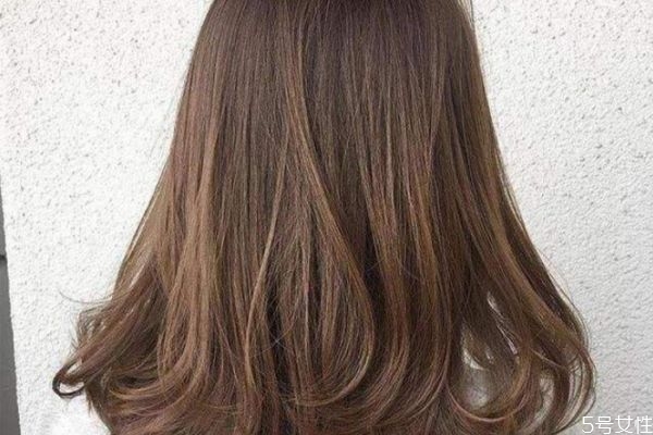 前一天用了发膜第二天可以染头发吗,用了发膜后几天可以染发 前一天用了发膜第二天可以染头发吗,用了发膜后几天可以染发