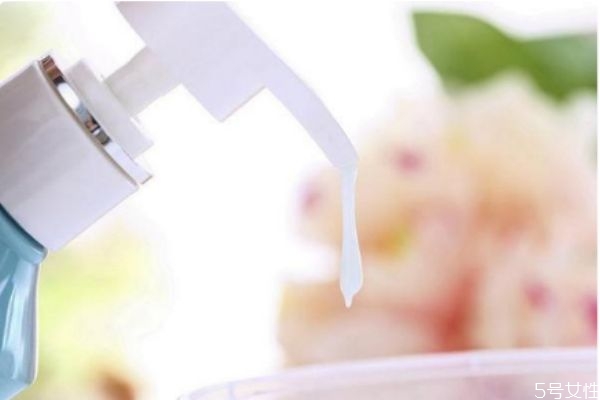 护发素是洗头前用还是洗头后用?,护发素用在洗头前还是洗头后比较好