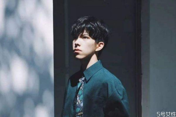 子弹头发型图片男短发,子弹头发型怎么剪 子弹头发型图片男短发,子弹头发型怎么剪