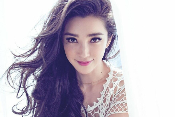 头发多又自然卷适合什么发型,自然卷头发多还蓬松适合做什么发型