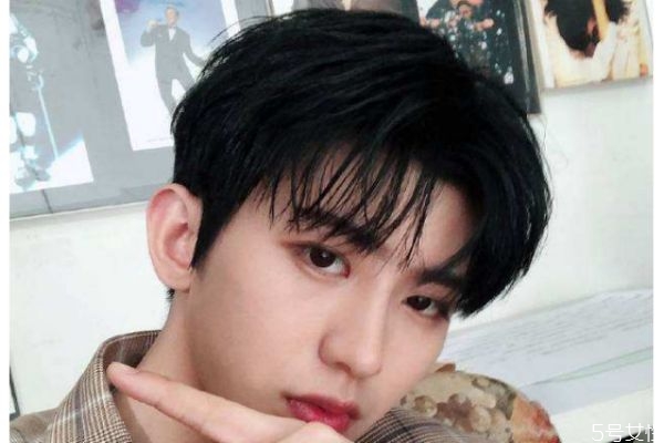 染黑的头发不自然怎么办,染黑的头发不自然