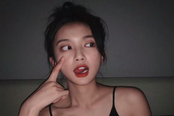 黑色烫发怎么才不显老,黑色短发怎么烫不显老