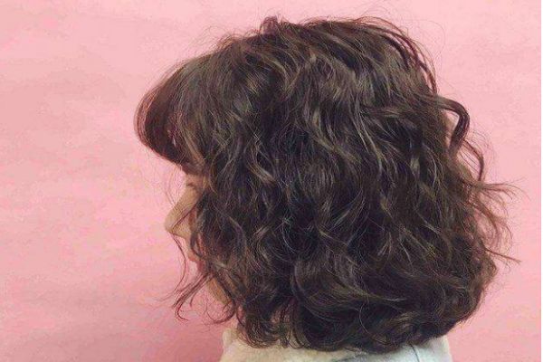 烫了羊毛卷怎么打理,羊毛卷烫发怎么打理