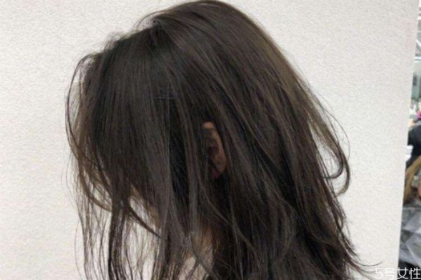 黑茶色好看还是自然黑好看,黑茶色和黑色哪个好看