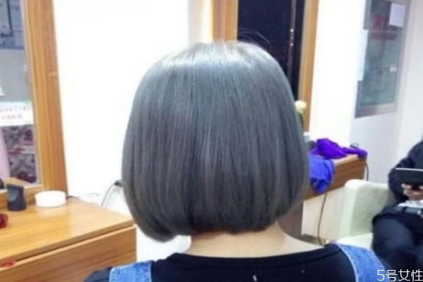 铅笔灰发色适合什么肤色,灰色发色适合黄皮肤吗