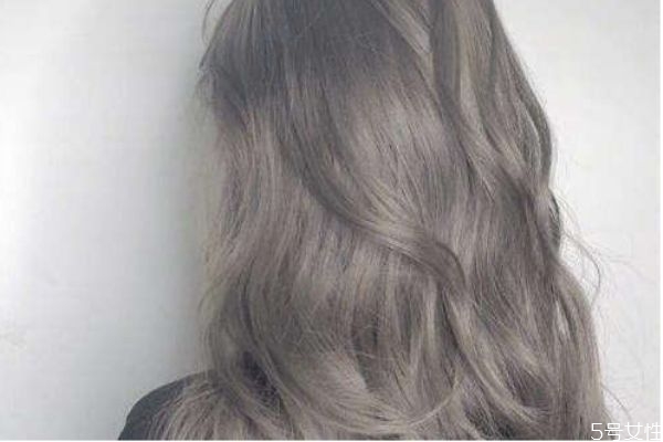 不漂色可以染奶茶色吗,染发奶茶色需要漂吗