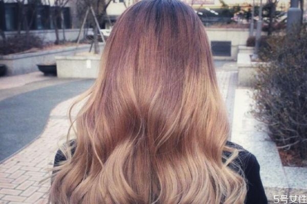 剪完头发多久可以染发?,染发后多久可以剪头发