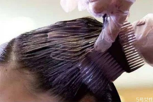 泡泡染发剂可以二次使用吗,泡泡染发剂没用完第二次还可以用吗 泡泡染发剂可以二次使用吗,泡泡染发剂没用完第二次还可以用吗