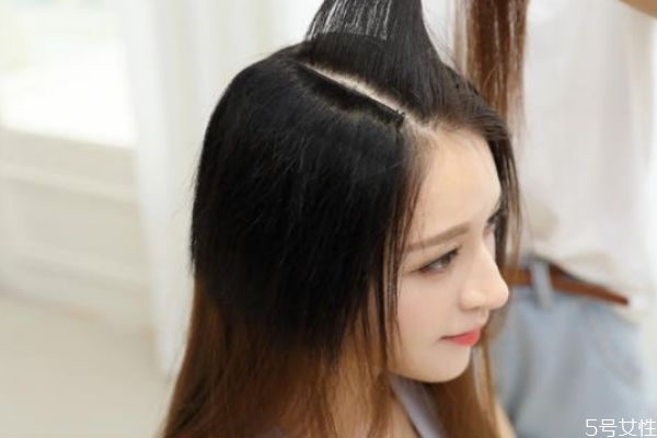 假发可以用护发精油吗,假发会油吗 假发可以用护发精油吗,假发会油吗