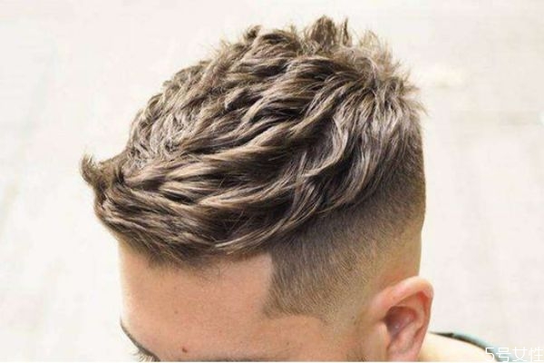 啫喱膏加水能变成啫喱水吗,啫喱膏和啫喱水