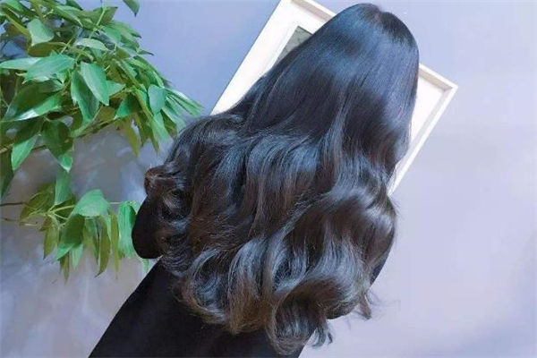 大波浪适合染什么颜色好看,大波浪适合染什么颜色的头发