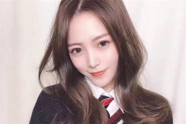 云朵烫发型图片,云朵发型烫发步骤 云朵烫发型图片,云朵发型烫发步骤