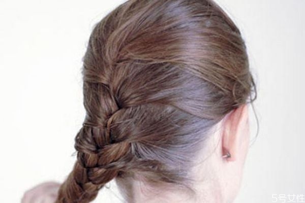 什么是蝎子辫,什么是蝎子辫短发