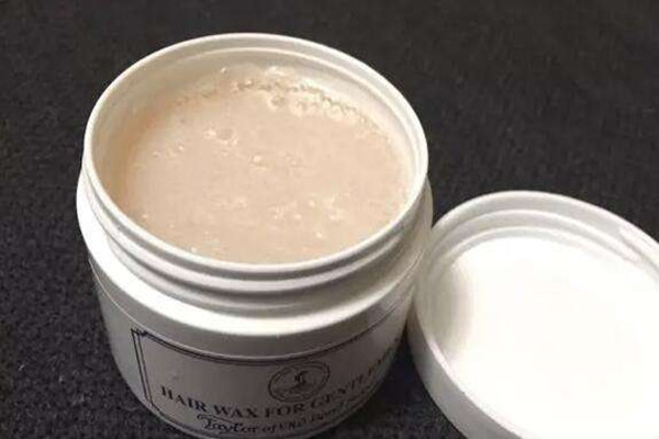 如何用发蜡抓发型,发蜡怎么用 发蜡抓头发教程