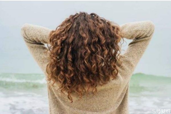 烫发应该注意什么,烫头发注意什么 烫发应该注意什么,烫头发注意什么