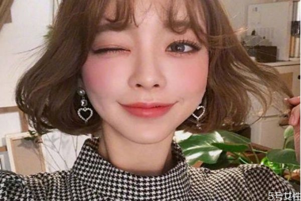 自己在家怎么染发步骤,自己在家怎么染头发步骤 自己在家怎么染发步骤,自己在家怎么染头发步骤