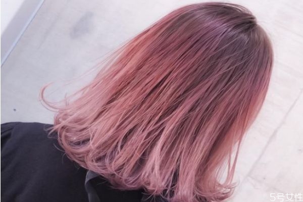 玫瑰金是粉色吗,粉金色和玫瑰金