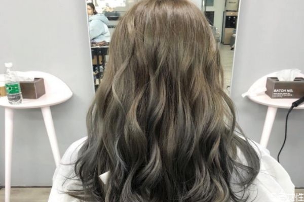 染什么颜色掉色不变黄,不漂,染什么颜色褪色不变黄