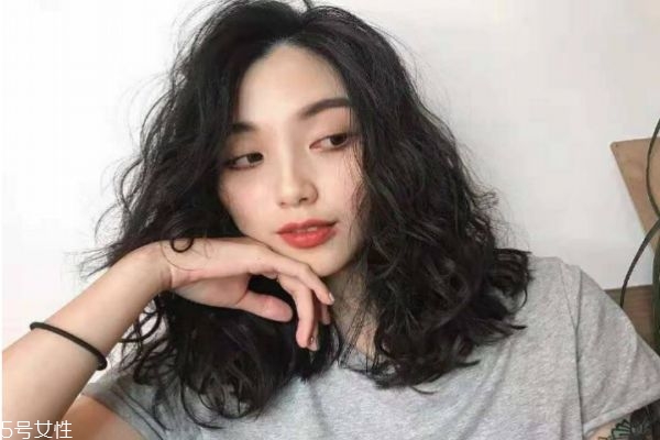 羊毛卷怎么烫视频教程,羊毛卷怎么烫