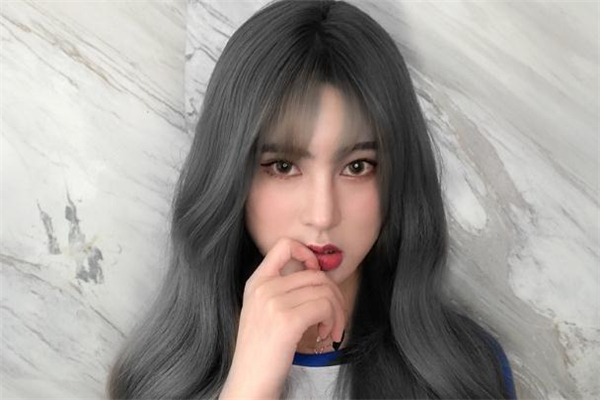 铅笔灰头发会掉成什么颜色,铅笔灰色头发会掉色吗