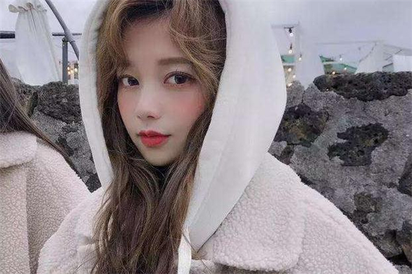 蜜茶色和蜂蜜茶色哪个好看,奶茶和蜜茶哪个颜色好看