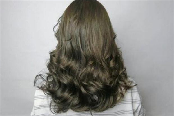 冷棕色适合什么肤色的人?,冷棕色适合什么肤色