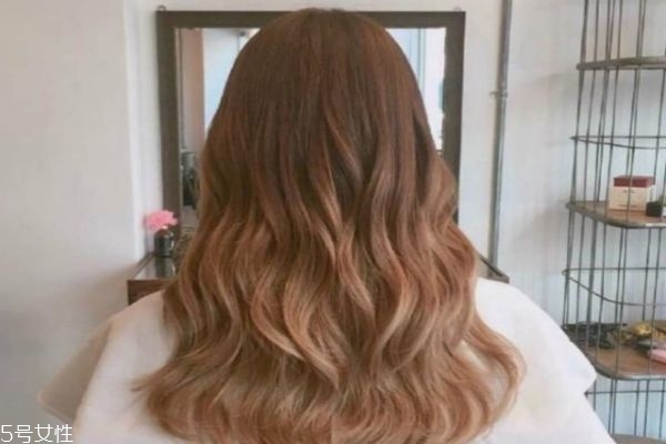 怎么烫头发 卷发棒,卷发棒怎么用视频教程